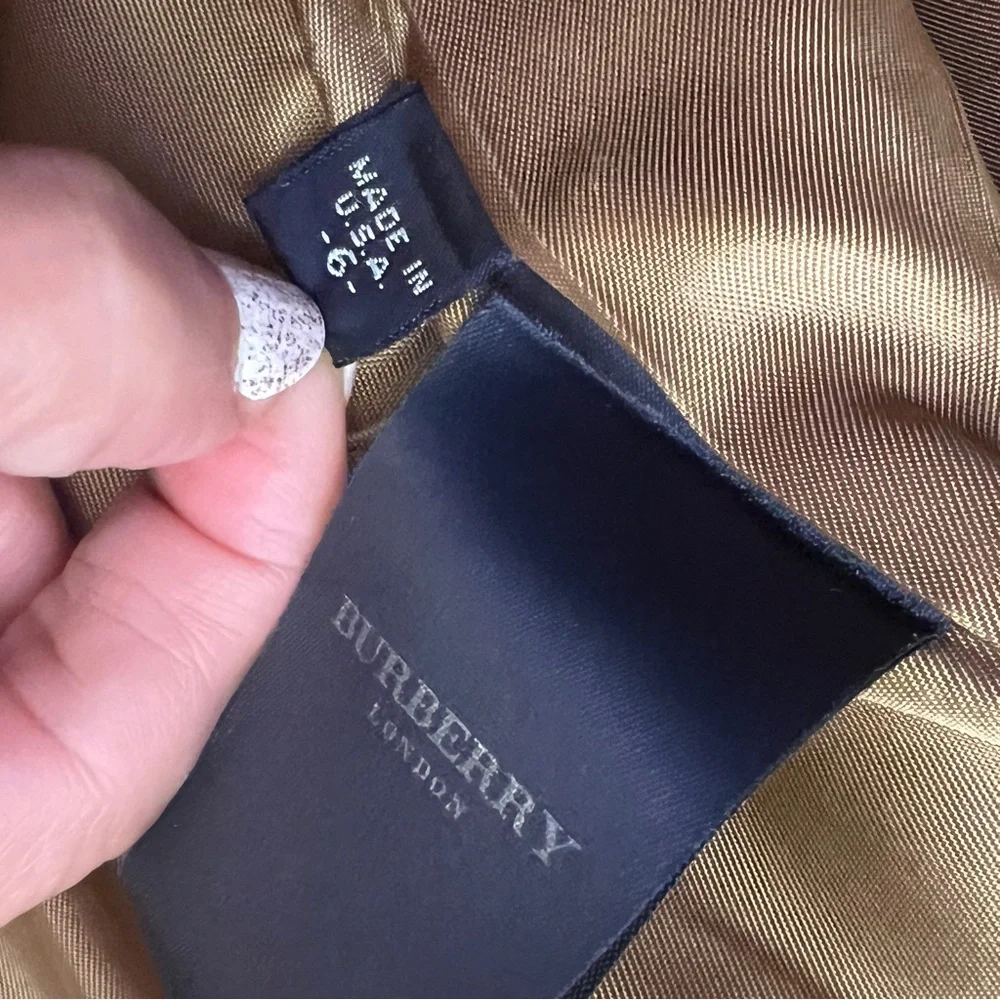 Burberry Beige Plaid Wool Coat with Brown Fur Trim - Picture 7 of 15